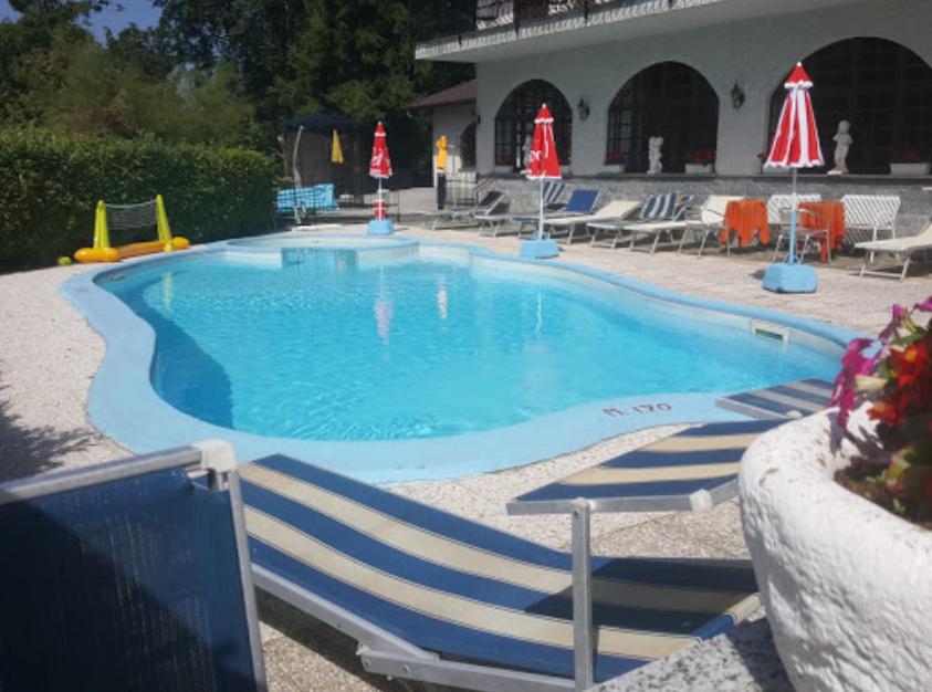 Hotel Madonna di Luciago photo 4