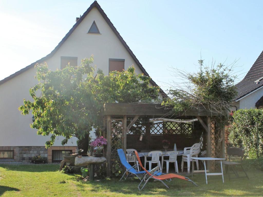 Luxorious Apartment in Gagelow with Garden