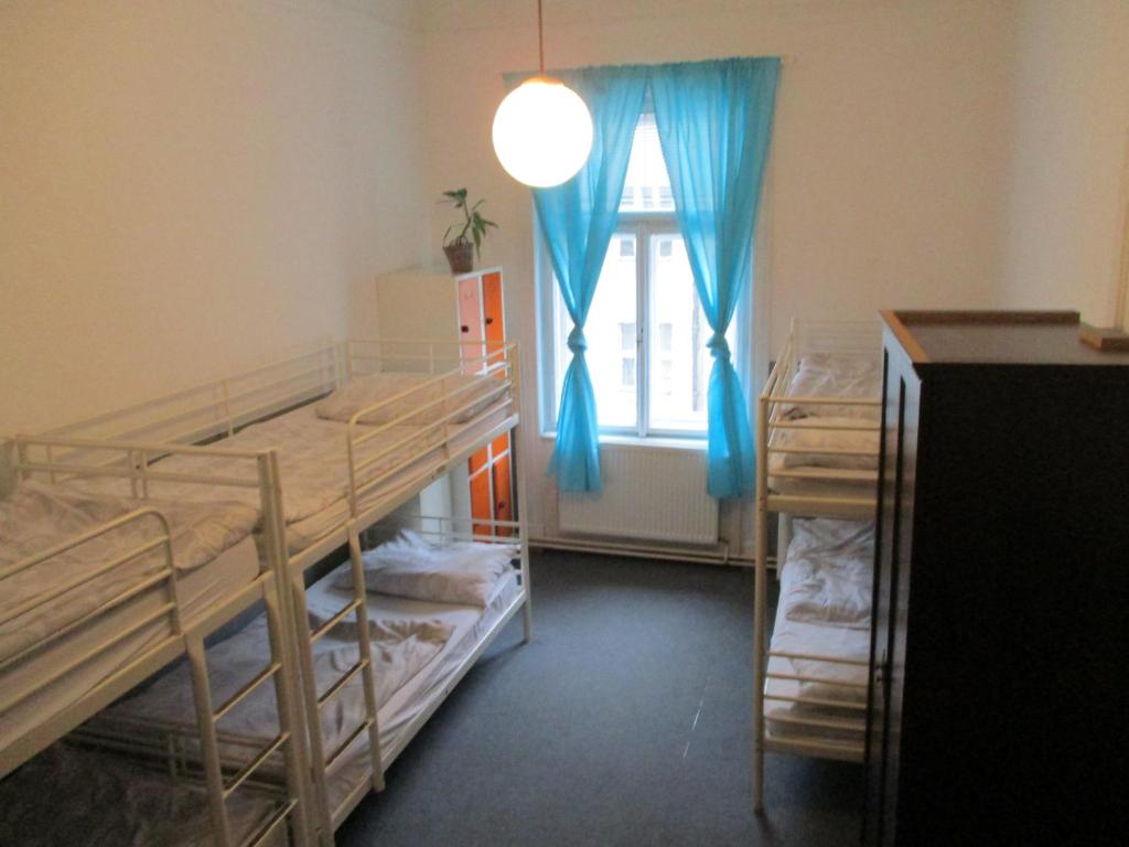 Номер (Кровать в 6-местном общем номере для мужчин и женщин (эконом-класса)), Хостел Franz Kafka