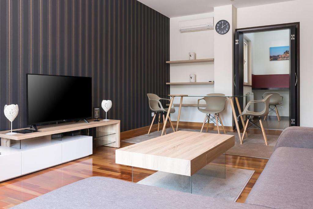Апартаменты (Апартаменты с 2 спальнями и террасой), Feel Belgrade Luxury Apartments