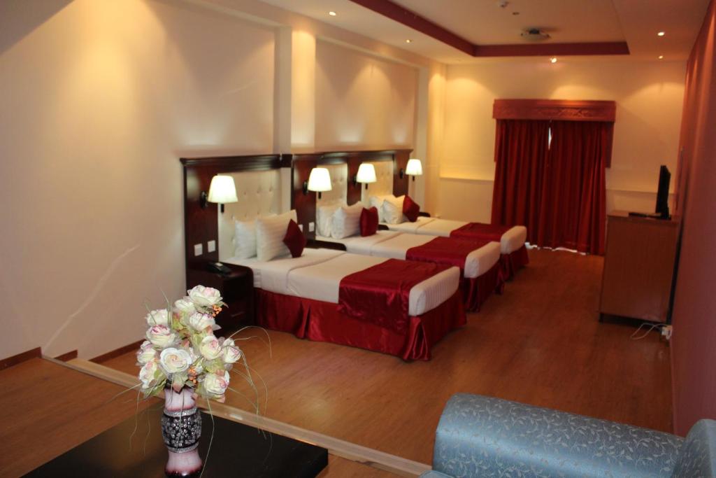 Трехместный (Трехместный номер), Отель Grand Nova Hotel