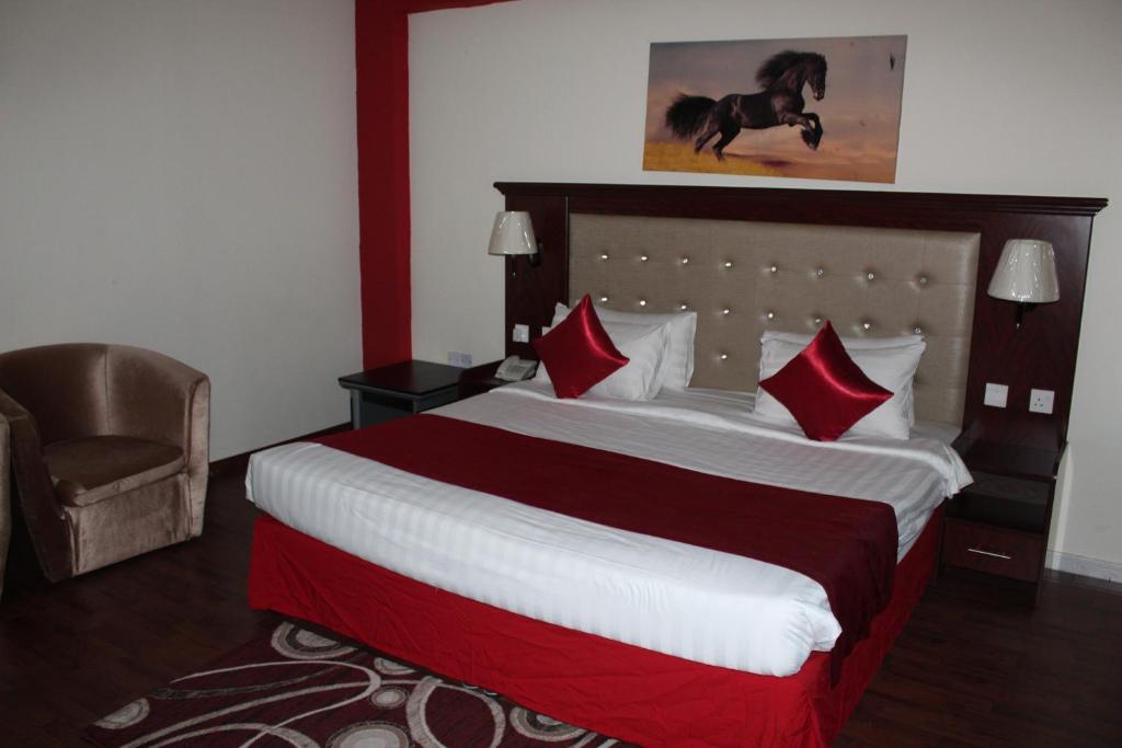 Сьюит (Семейный люкс), Отель Grand Nova Hotel