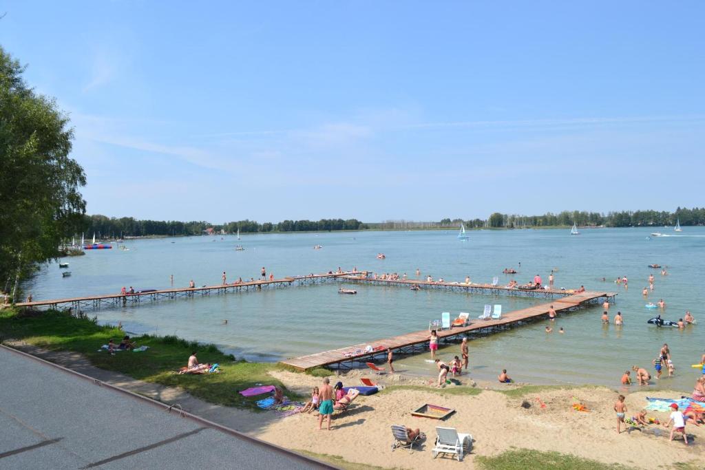 "Vanilla" Pokoje i Apartamenty Nad Brzegiem Jeziora photo 4