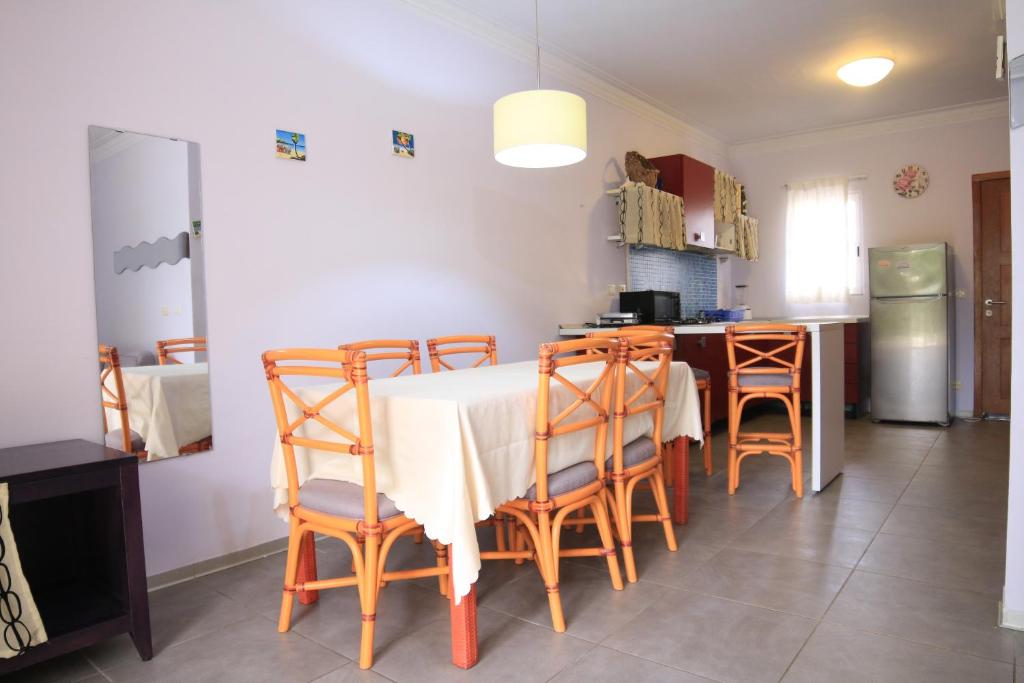 Вилла (Вилла с 2 спальнями), Residencial Las Palmeras de Willy
