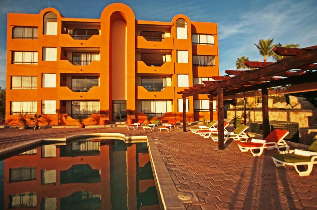 Sunrock Hotel & Suites photo 1