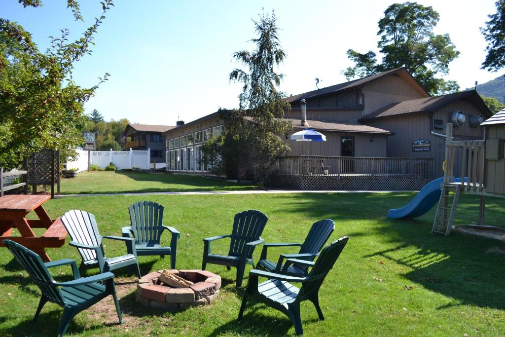 The Kancamagus Lodge image