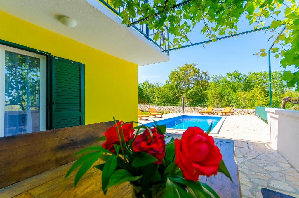 House Simani photo 2