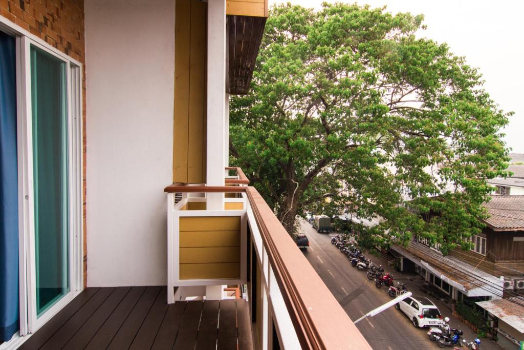Suan Dok Gate Guesthouse photo 3
