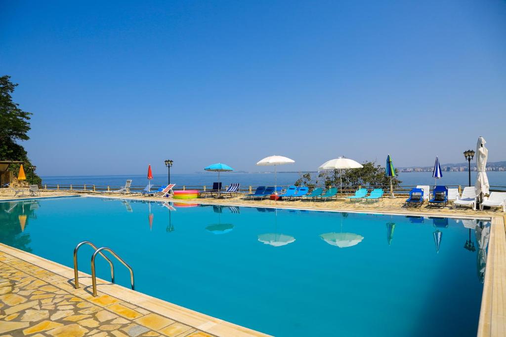 Artemis Beach House photo 1
