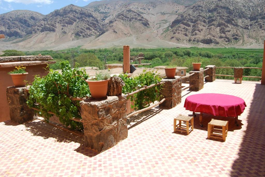Kasbah Ait Bouguemez photo 2