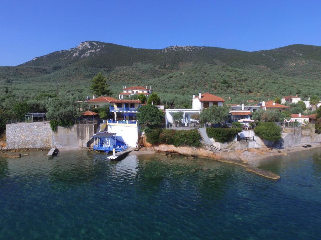 Dimitris Constantinou photo 2