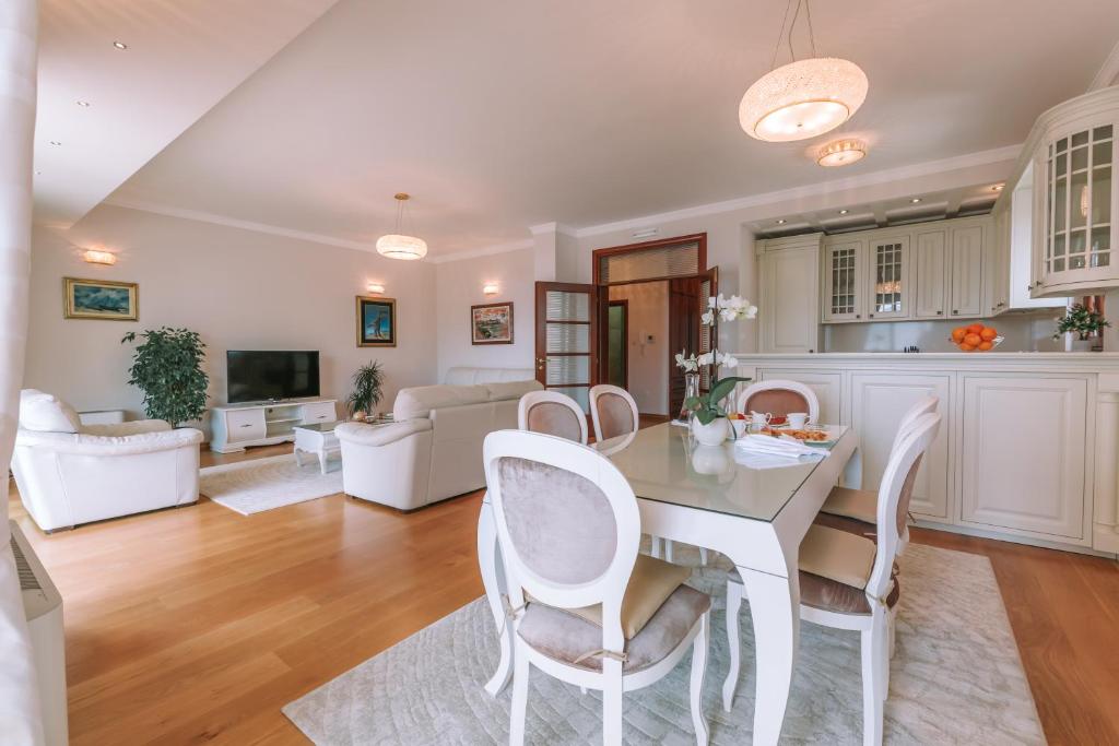 Апартаменты (Апартаменты Делюкс с 2 спальнями, вид на море), City Apartments