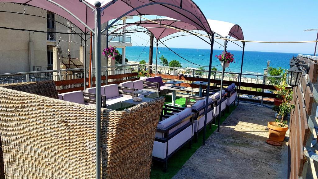 Seaside Apartments & Rooms Kampouri photo 2