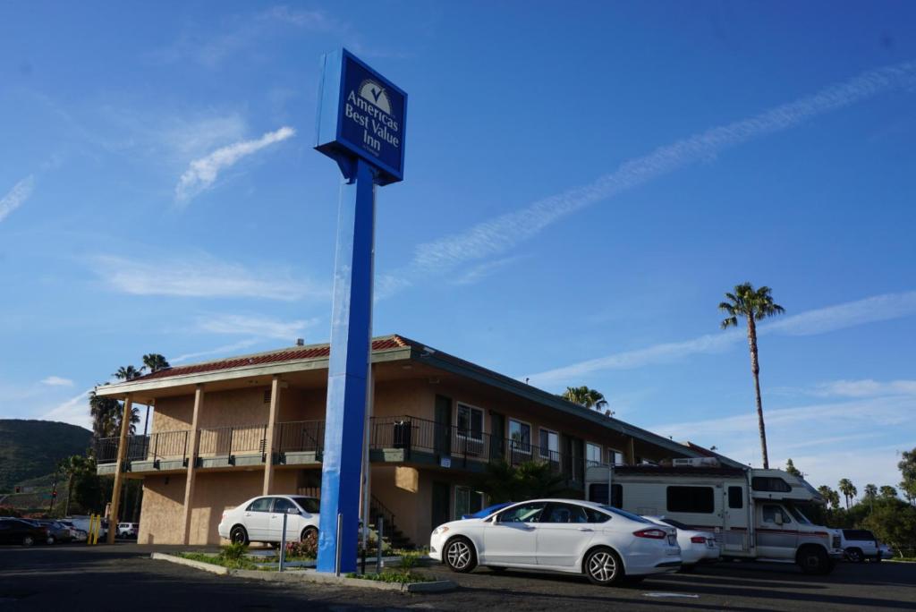 Americas Best Value Inn Thousand Oaks image