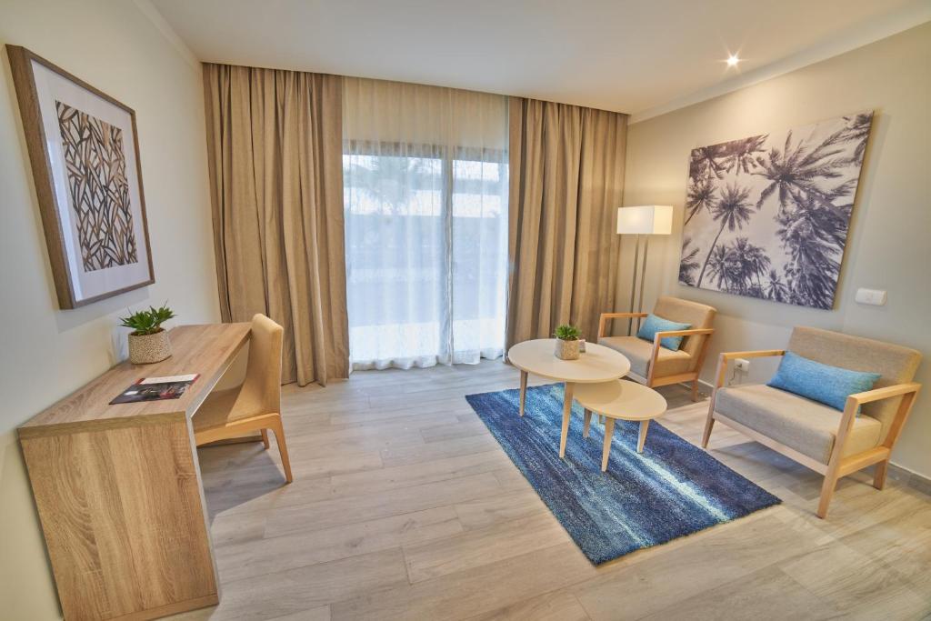 Сьюит (Полулюкс Делюкс (для 1 взрослого)), Luxury Bahia Principe Ambar Blue - Adults Only