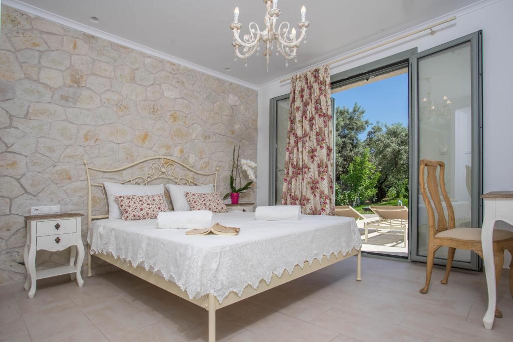 Alexandros Stone House photo 1