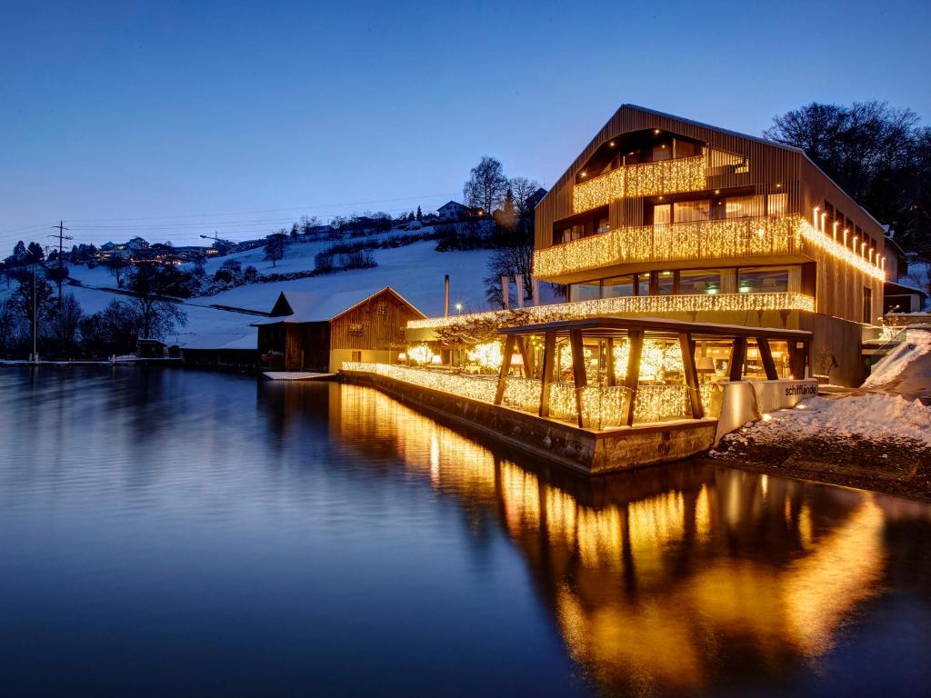 Hotel-Restaurant-Schifflände - Tap to explore photos