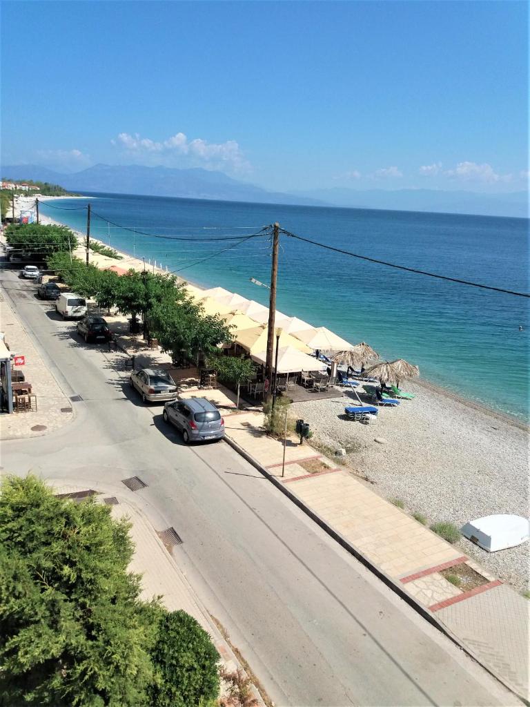 Mondo Cosseri Akrata photo 1