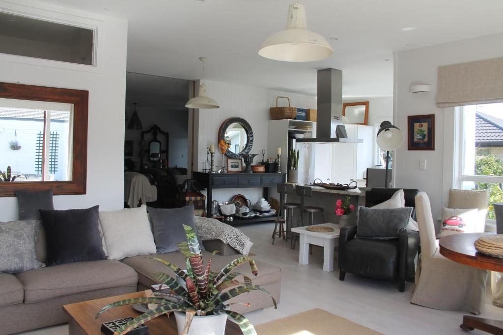 Beautiful Bungalow CBD photo 3