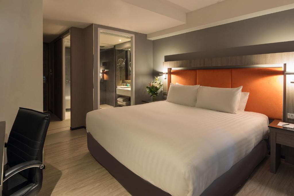 Двухместный (Улучшенный двухместный номер с 1 кроватью), Grand 5 Hotel & Plaza Sukhumvit Bangkok