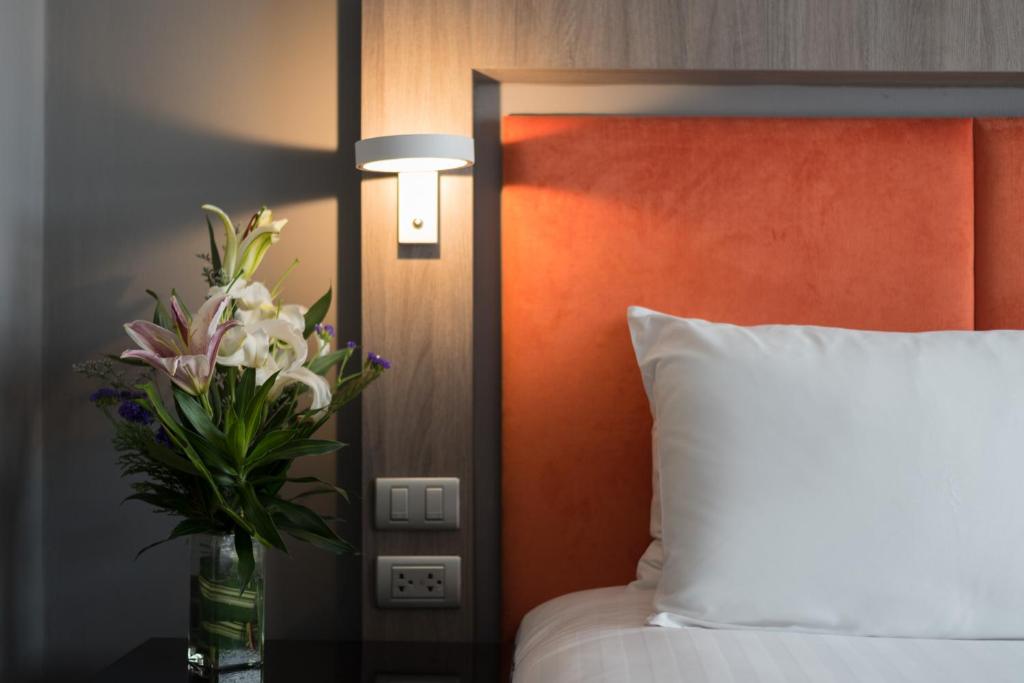 Двухместный (Улучшенный двухместный номер с 1 кроватью), Grand 5 Hotel & Plaza Sukhumvit Bangkok
