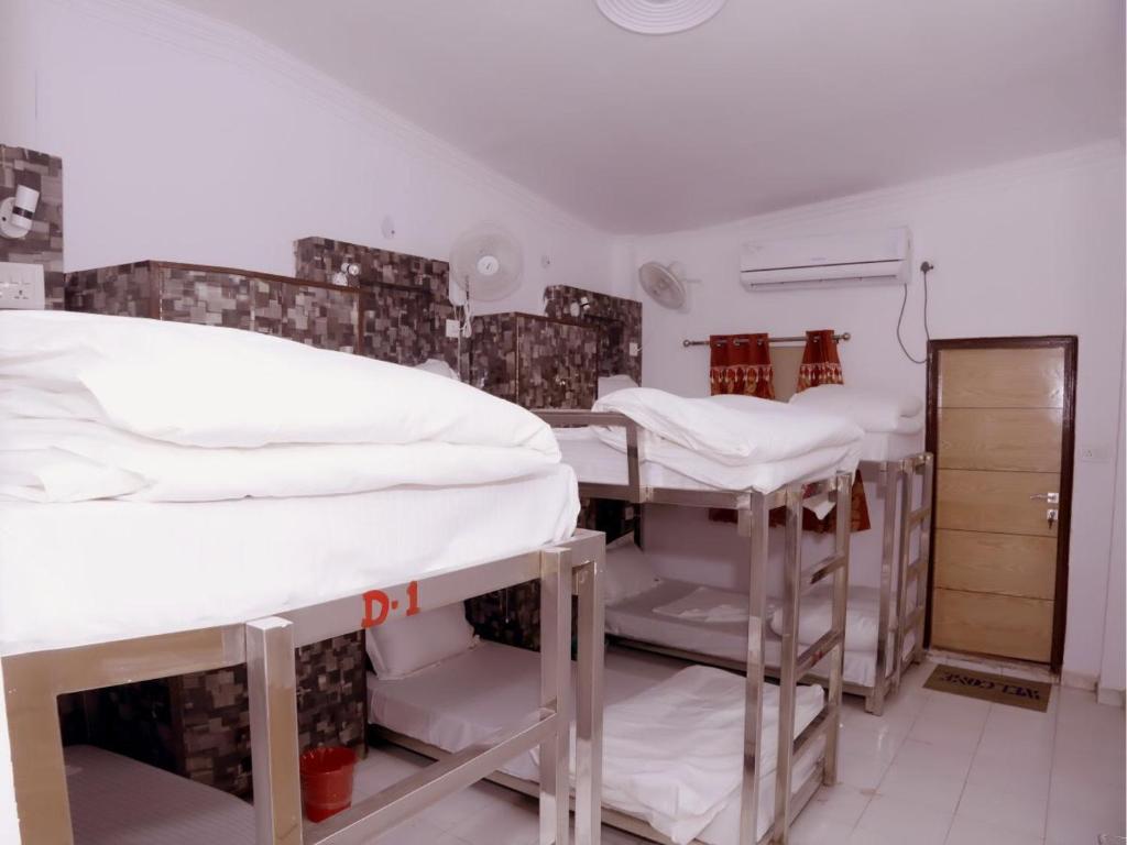 Номер (Кровать в общем 6-местном номере для мужчин и женщин), Kuldeep Friends Hostel