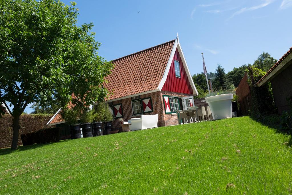 De Koolmees met privé Hottub en Sauna 5-persoons
