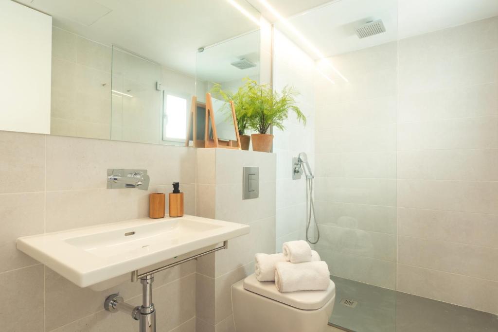 Sea Breeze Apartments photo 1