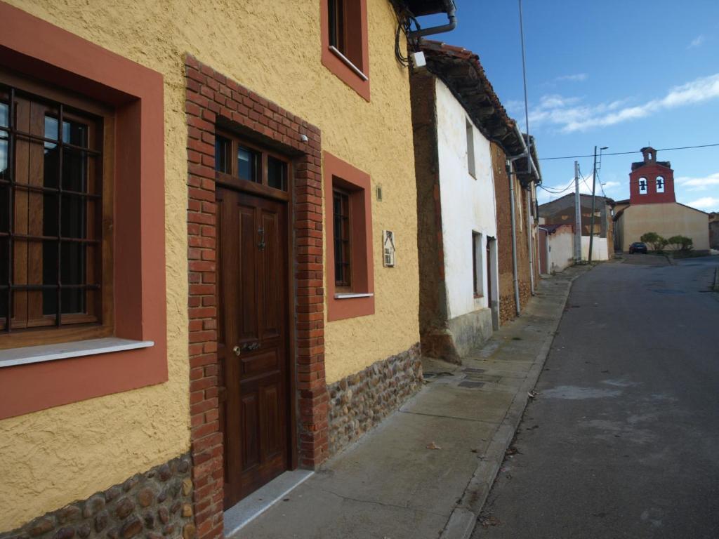 El Peralón de León photo 3