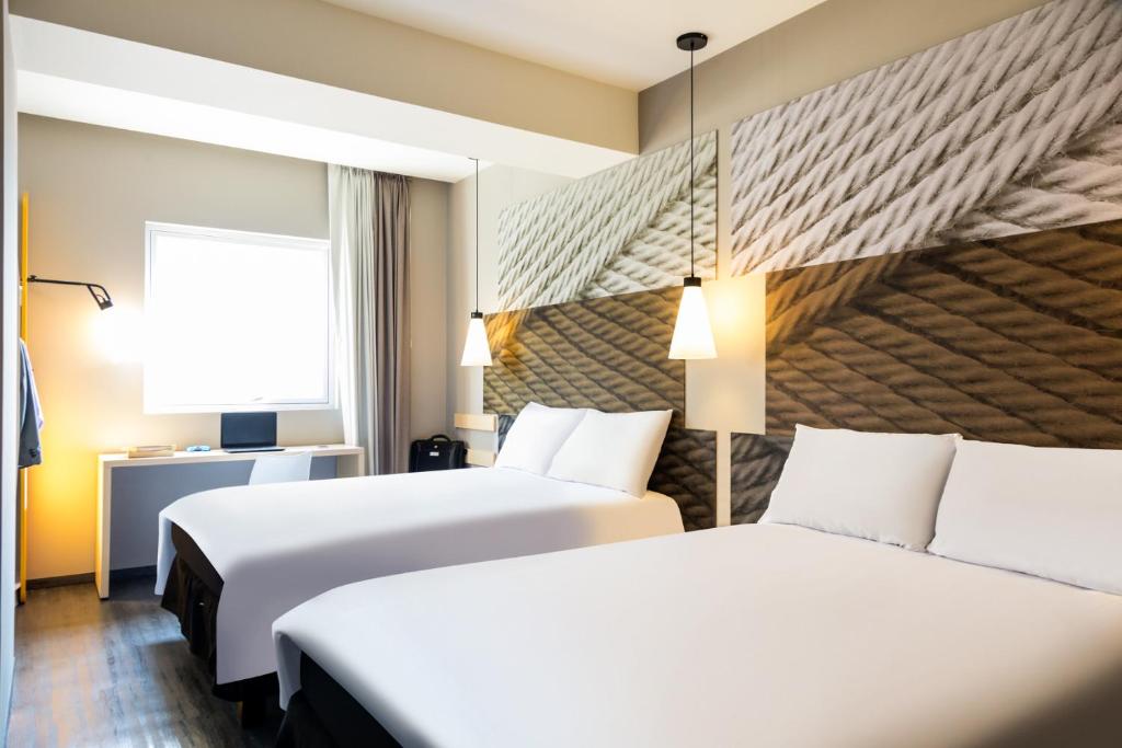 Трехместный (Двухместный номер с 2 двуспальными кроватями), Ibis Mexico Tlalnepantla
