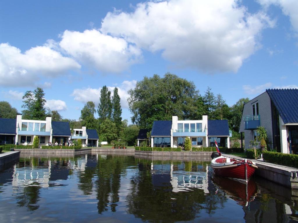 Amsterdam / Loosdrecht Rien van den Broeke Village photo 1