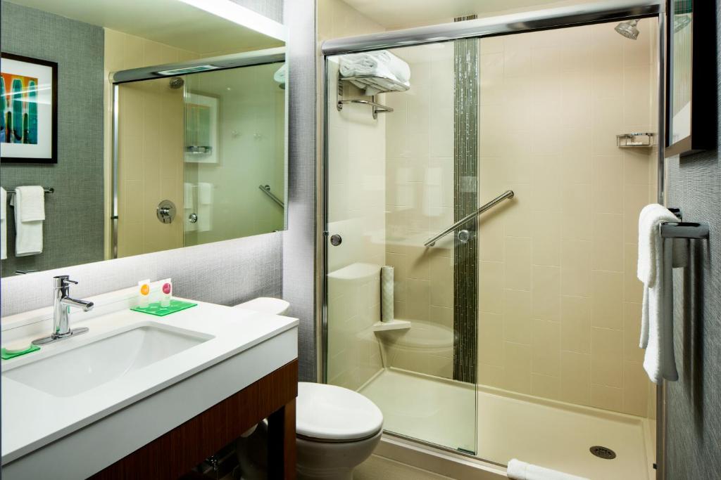 Hyatt Place Sumter / Downtown - Tap to explore photos