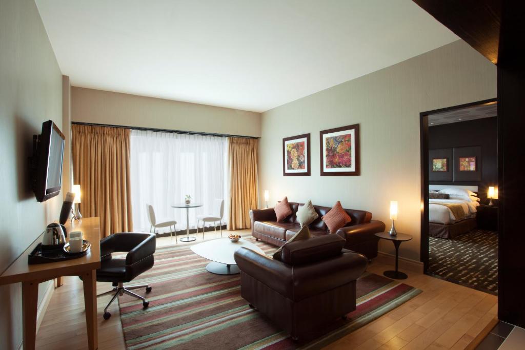 Сьюит (Executive Suite with 24 Hours Check-in & Check-out), The Oterra