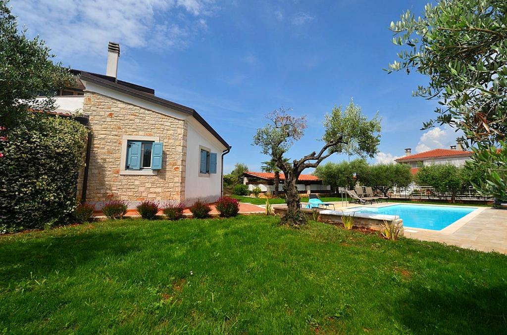 Holiday home Sverko photo 1