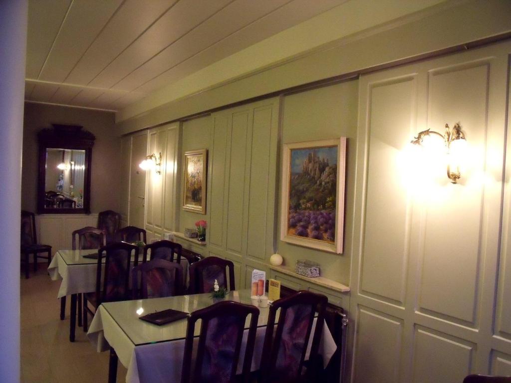 Hotel Plaza photo 2