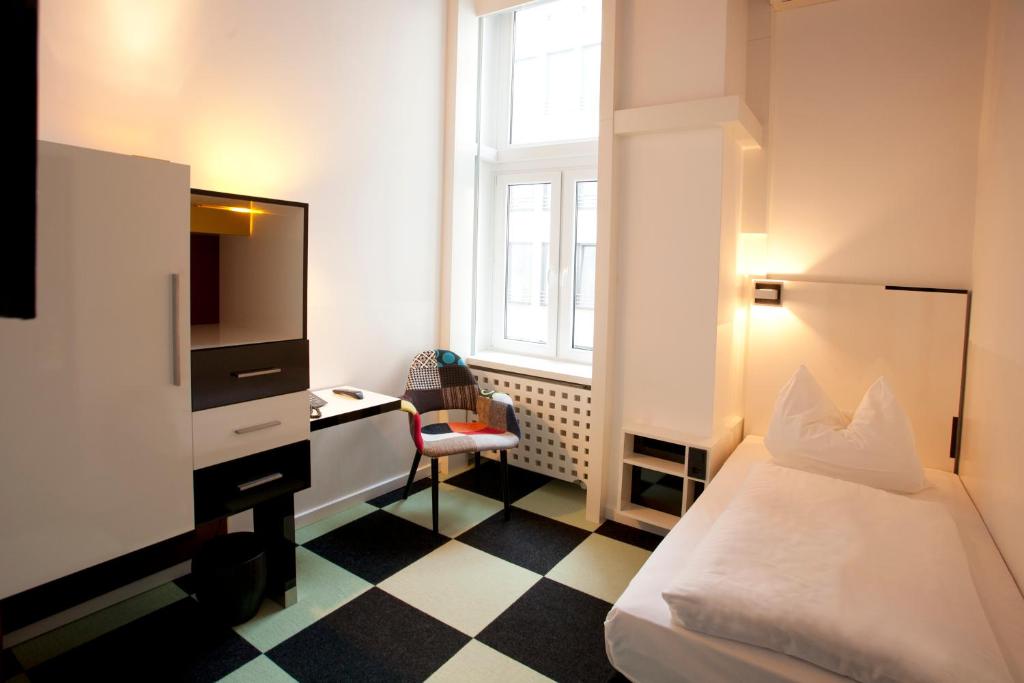 Одноместный (Одноместный номер «Комфорт»), Hotel Cristall - Frankfurt City