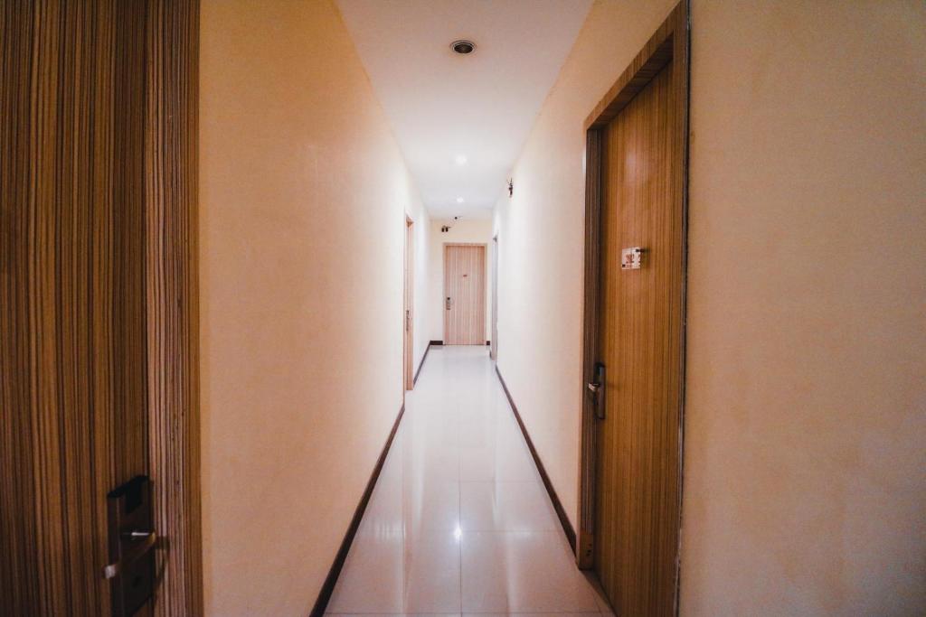 RedDoorz Plus near Sultan Hasanuddin Airport photo 4