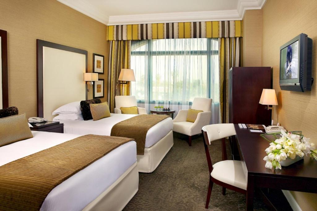 Двухместный (Классический номер с кроватью размера «king-size»), Отель Roda Al Bustan Hotel