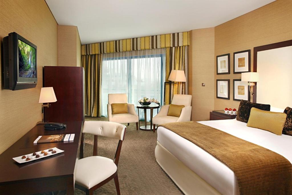 Двухместный (Номер Делюкс с кроватью размера «king-size»), Отель Roda Al Bustan Hotel