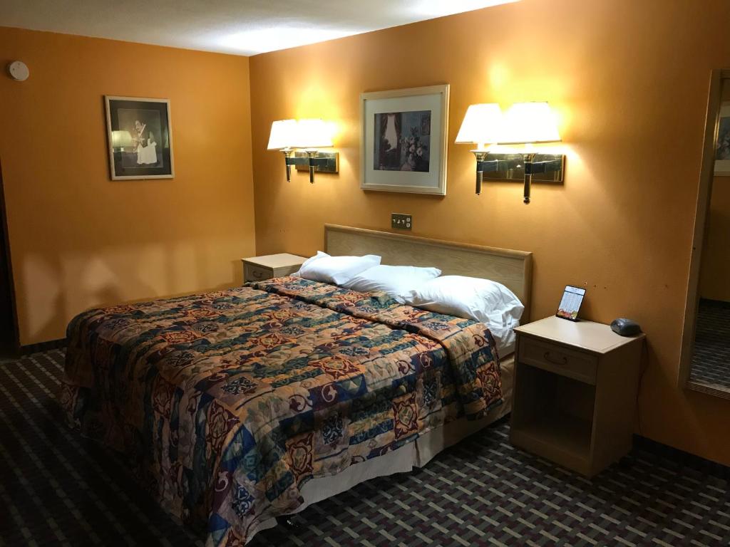 Spring Valley Inn image