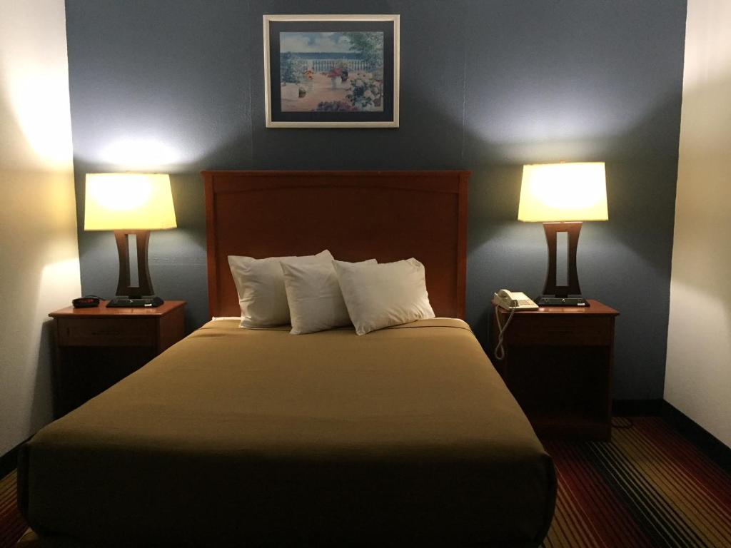 Travelodge by Wyndham Spirit Lake/Okoboji photo 4