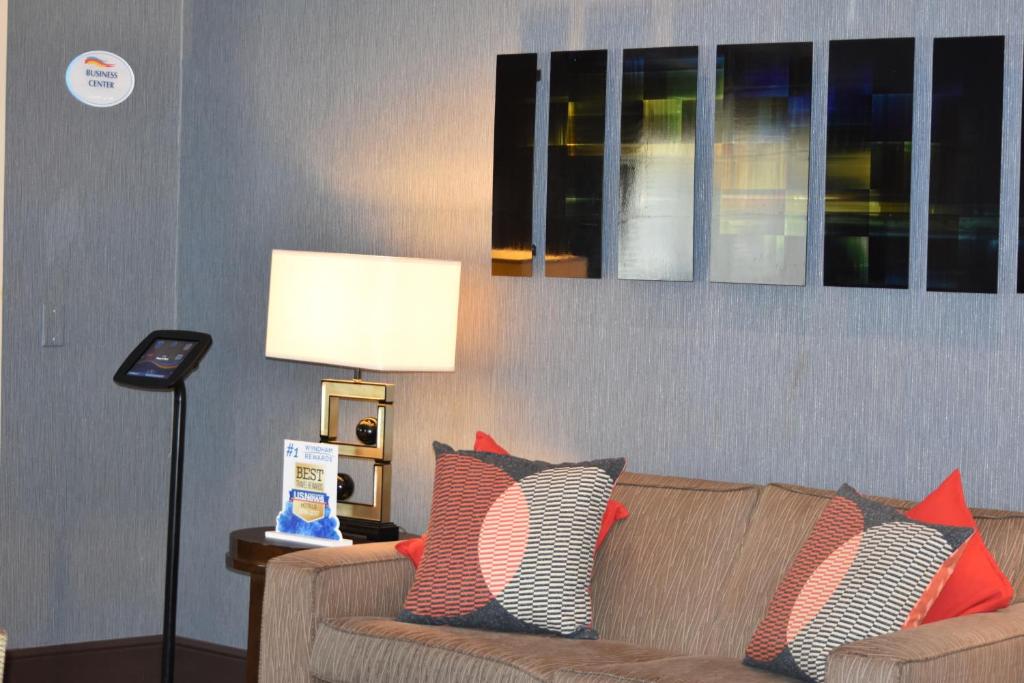 Baymont by Wyndham Dallas/ Love Field photo 4