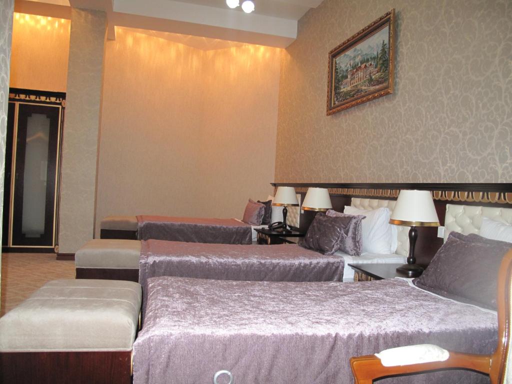 Трехместный (Трехместный номер), Spring Hotel