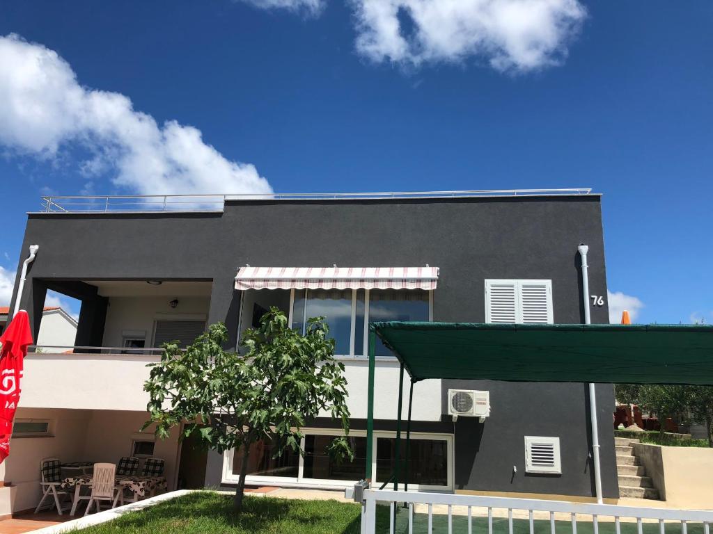 Apartmani Nina