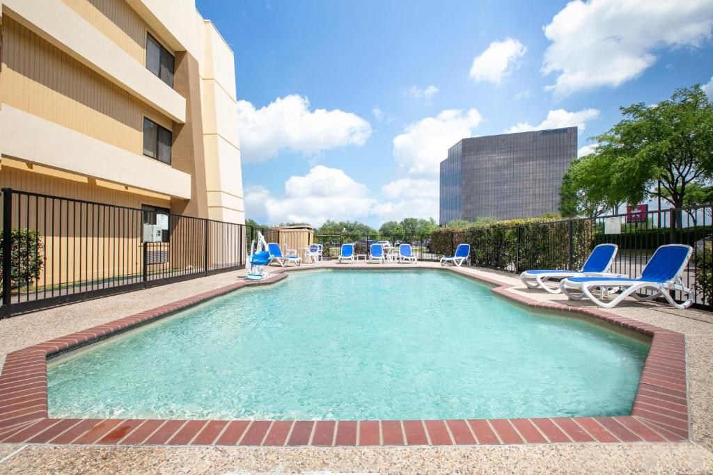 Baymont by Wyndham Plano photo 4