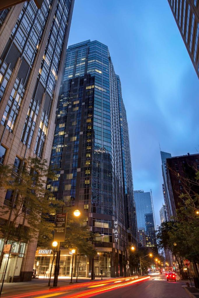 Hyatt Centric Chicago Magnificent Mile image