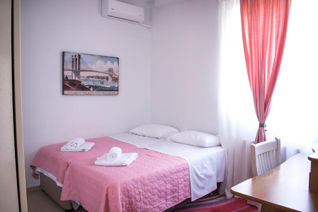 Stella's Rooms - Nea Iraklitsa photo 4