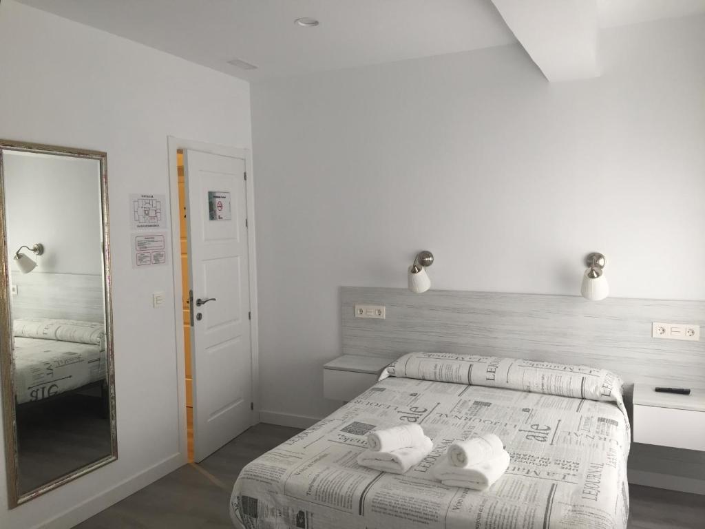 Hostal Lar photo 3