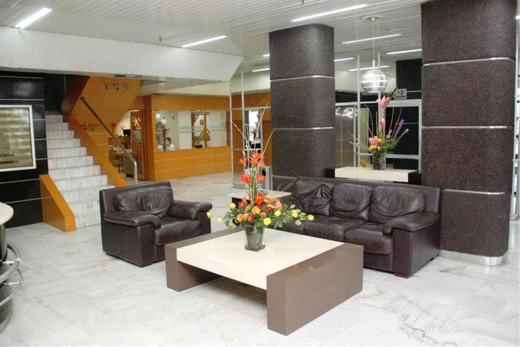 May Palace Hotel  photo 4