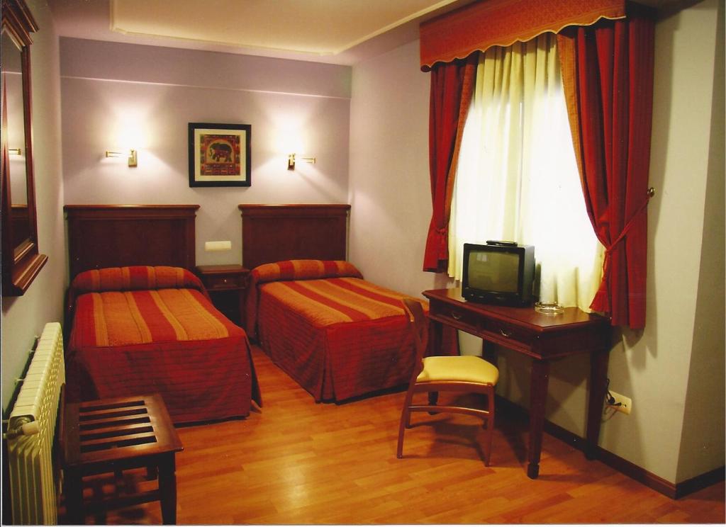 Hostal Torres photo 2